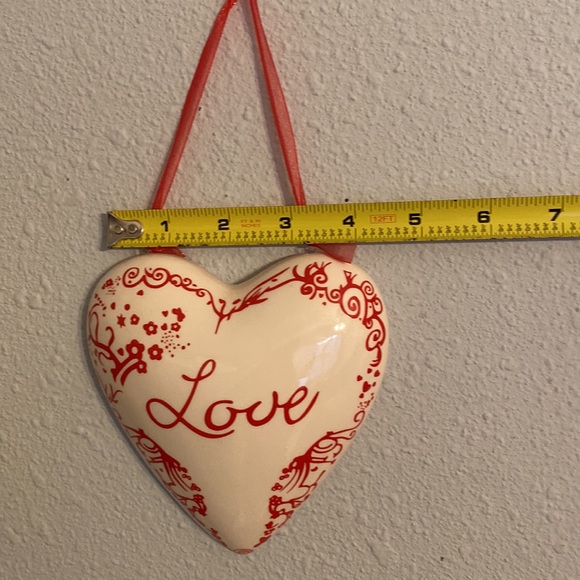 Ceramic heart wall hanging - Picture 4 of 5